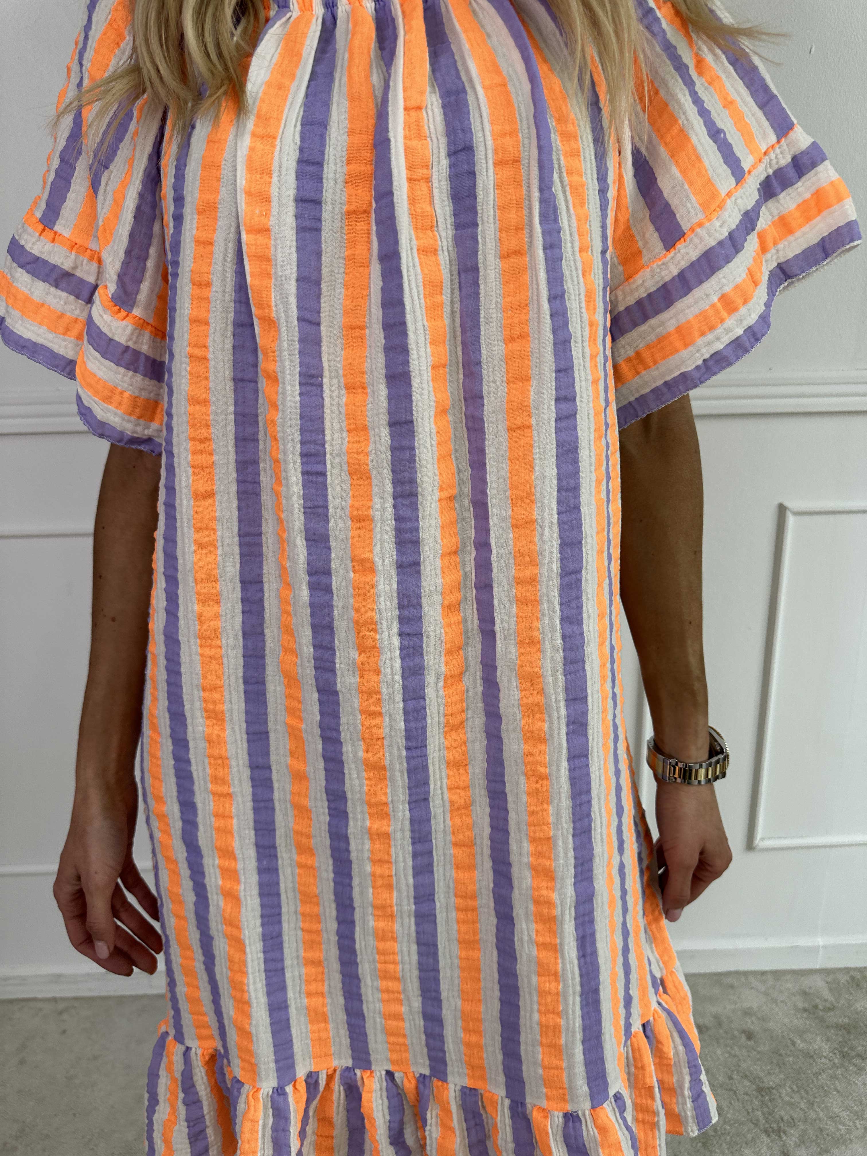 Elsie - Stribet kjole i blødt bomulds bæk og bølge stof